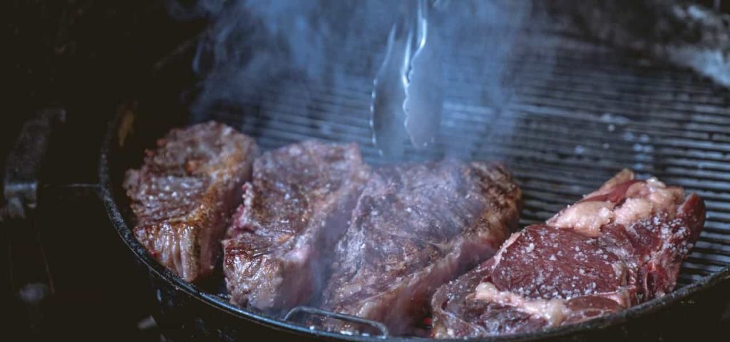 protein in 8oz steak