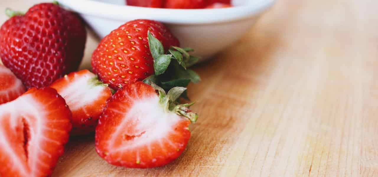 nutrition facts of strawberries