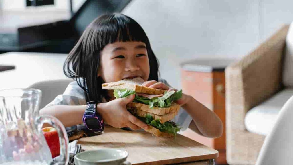 nutrition facts of a peanut butter and jelly sandwich