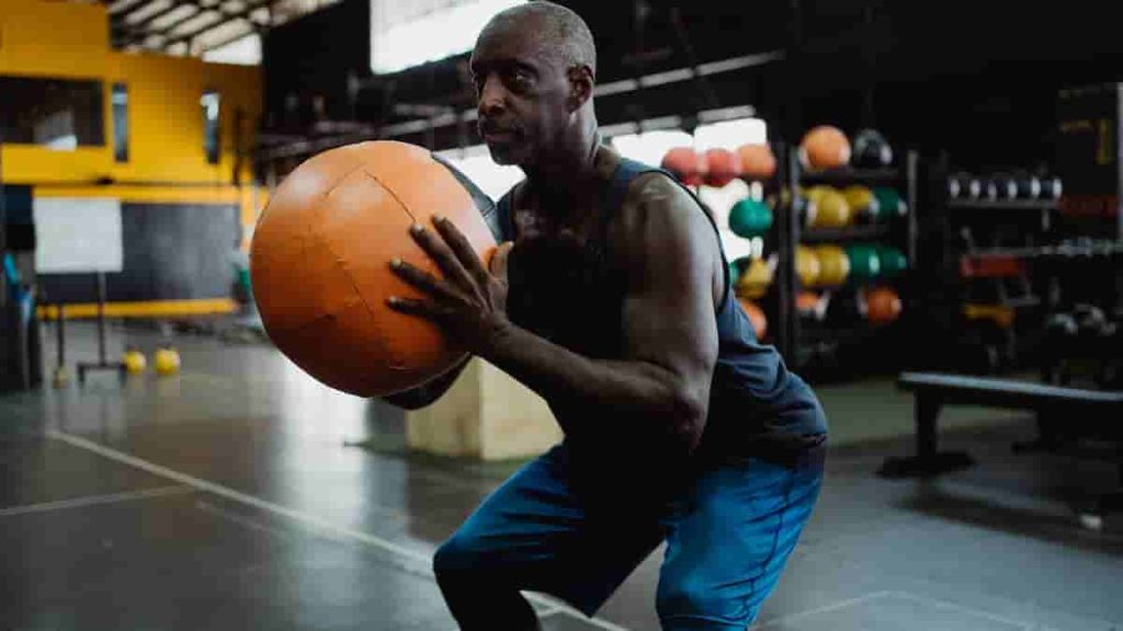 medicine ball pullover throw