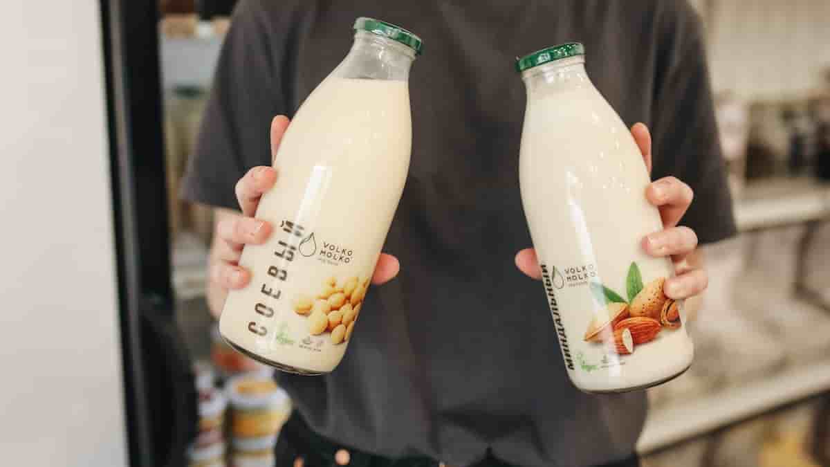 almond milk 30 calories