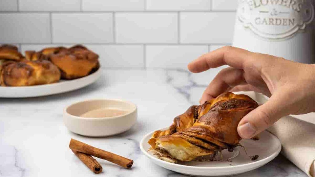 protein cinnamon rolls