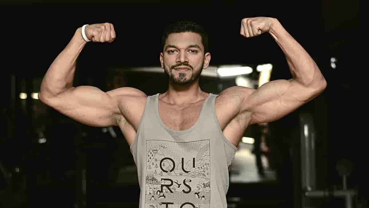 bicep tricep curl machine