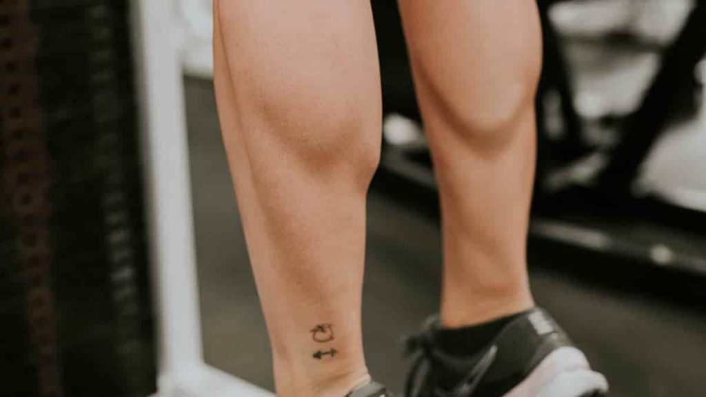 gripless shrug machine