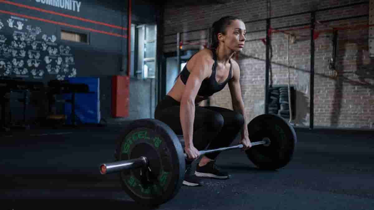 which deadlift is best for glutes