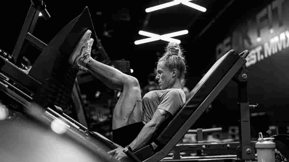 leg placement for glutes on leg press