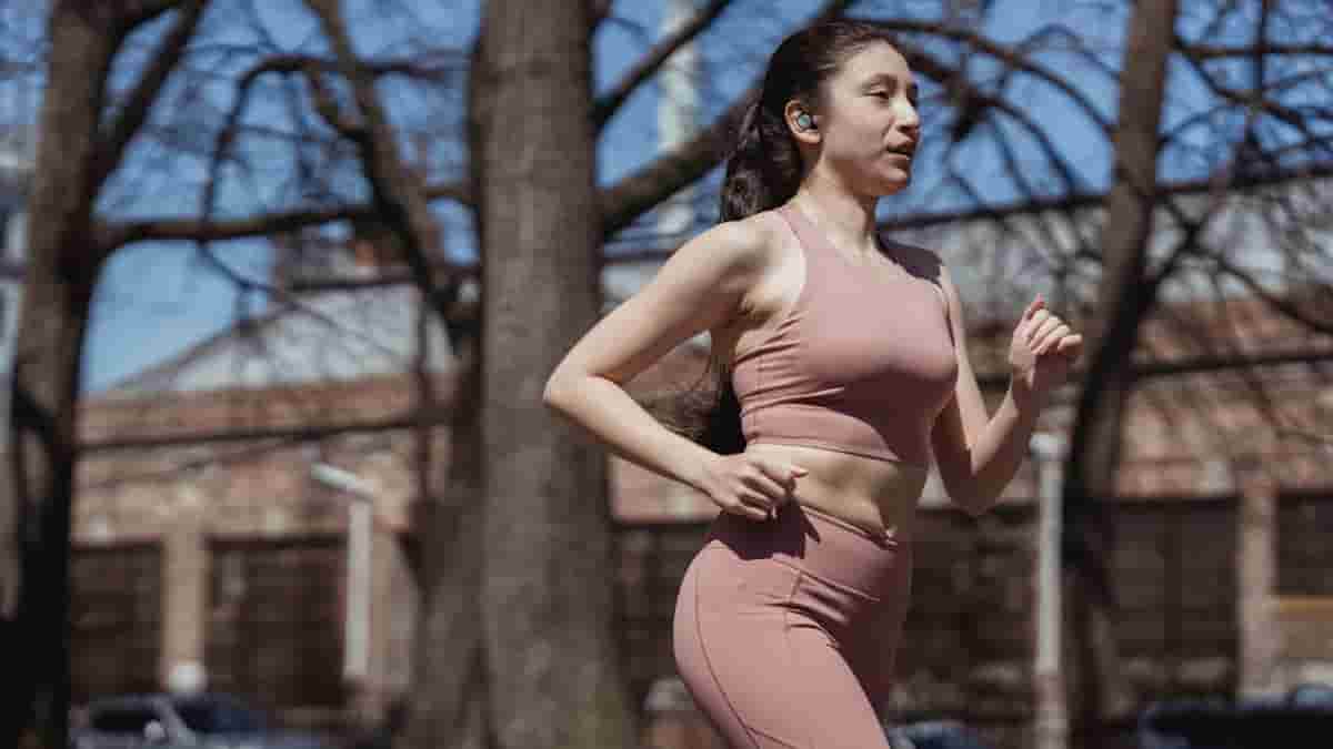 female sprinter glutes