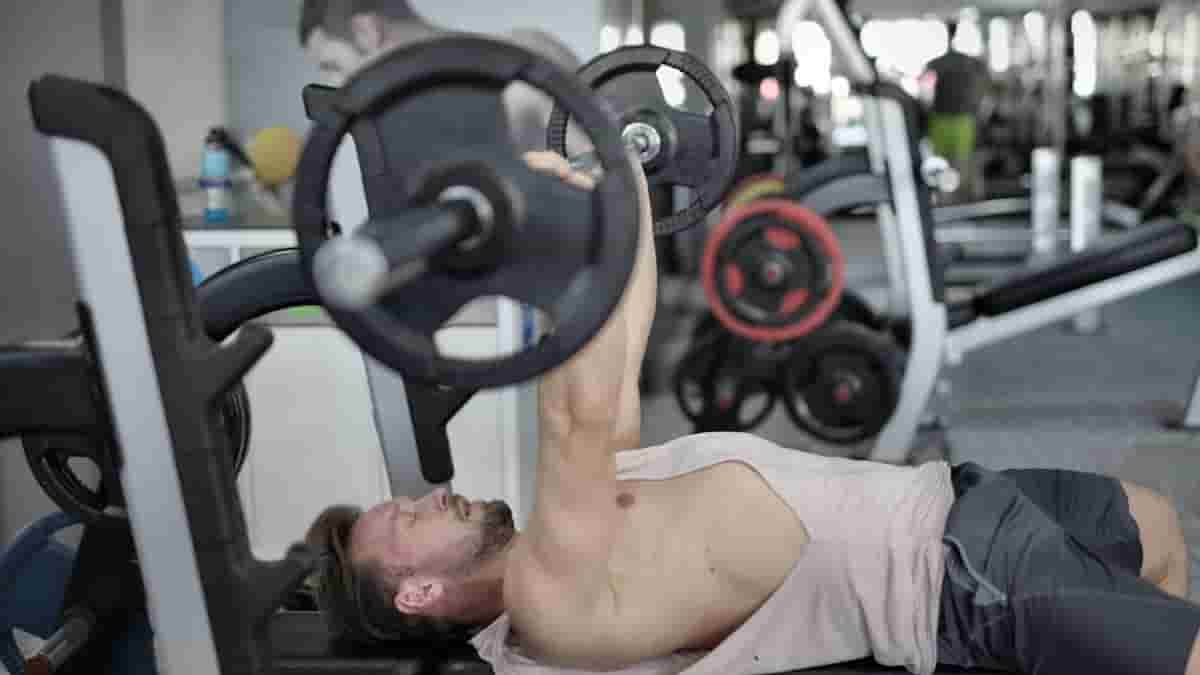 dumbbell floor press vs bench press