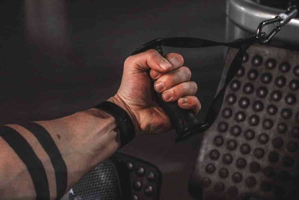 shoulder exercises using cable