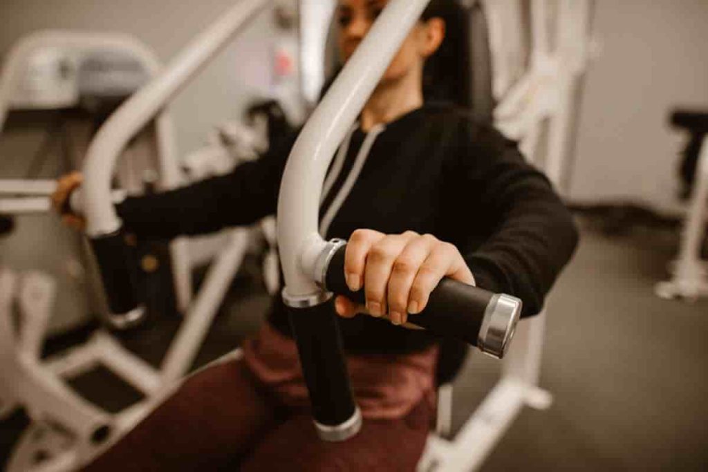 hammer strength chest press